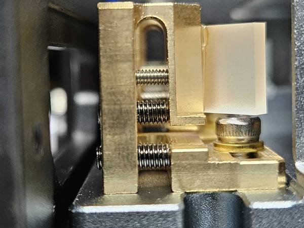 Kinematic Mount inside where the push and pull happens