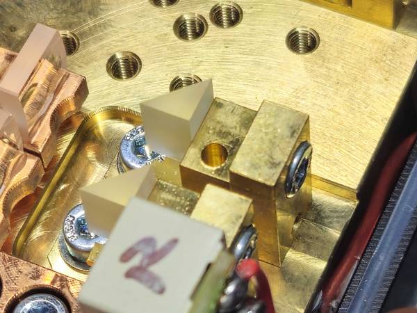 friction mount up close