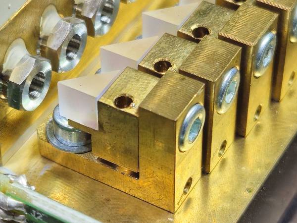 Macro photo of a friction mount